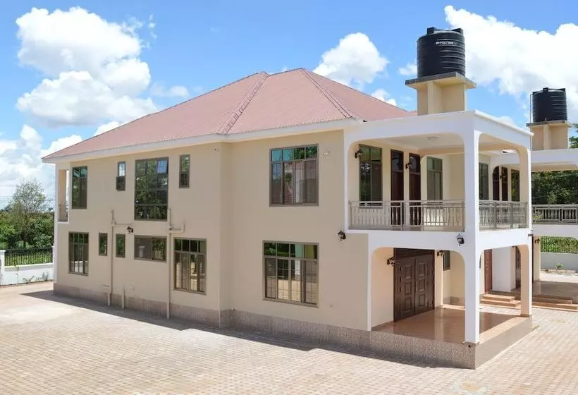 هتل Kilimanjaro Resort