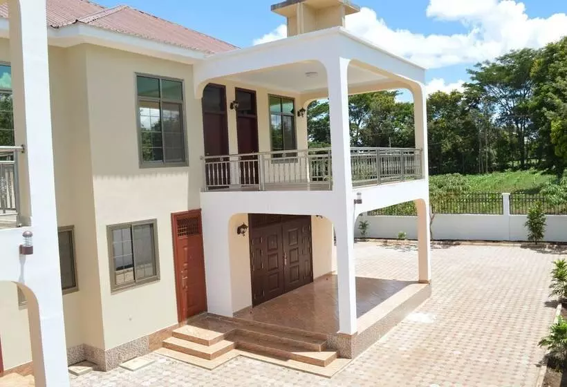 هتل Kilimanjaro Resort