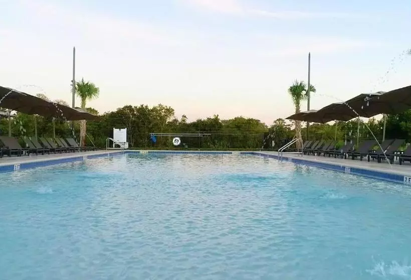 Hotelli Magic Village Views Trademark Collection By Wyndham