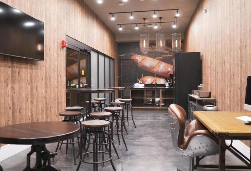 فندق Magic Village Views Trademark Collection By Wyndham