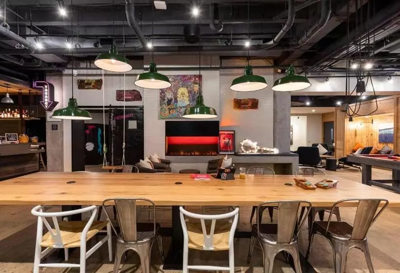 ホテル Moxy Nashville Downtown