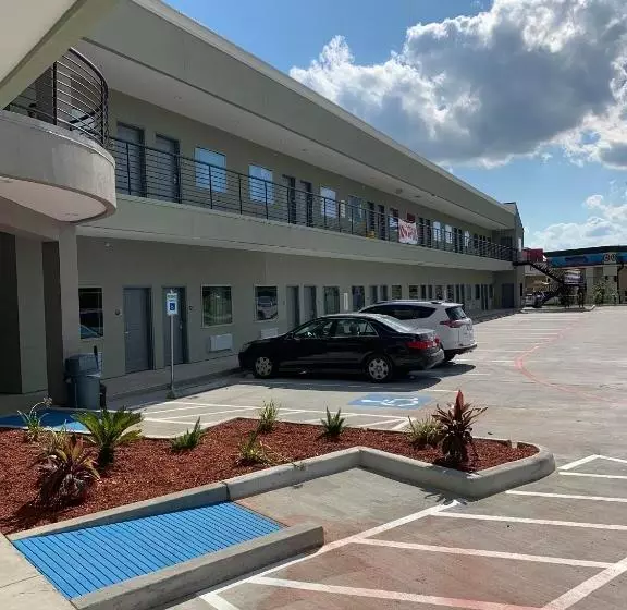 Hotelli Scottish Inns And Suites Scarsdale