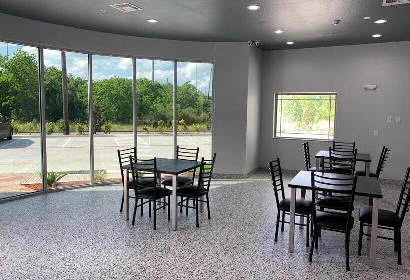 ホテル Scottish Inns And Suites Scarsdale