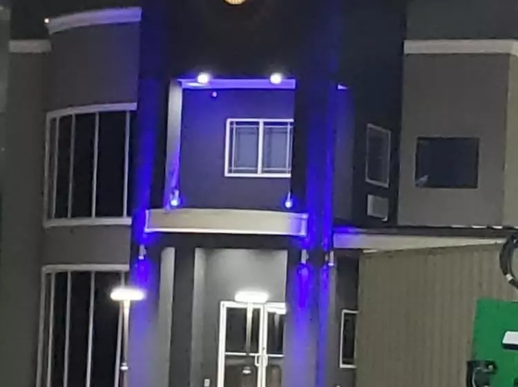 Hotelli Scottish Inns And Suites Scarsdale