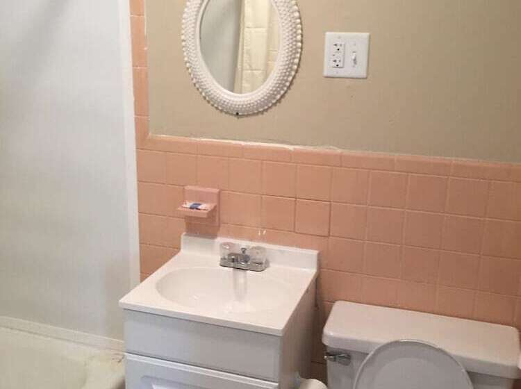 Мотель Suburban S Lavilla Inn