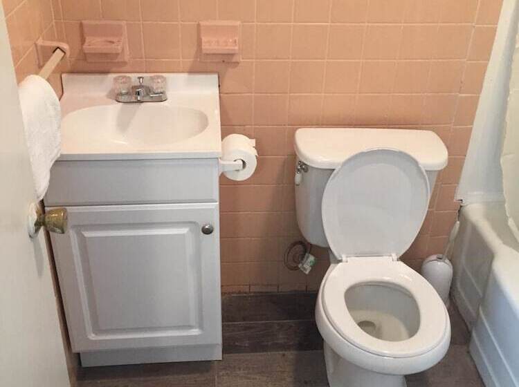 Мотель Suburban S Lavilla Inn