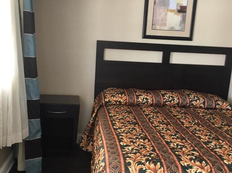 Мотель Suburban S Lavilla Inn