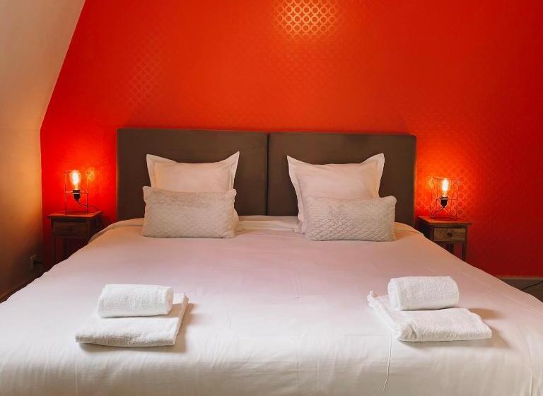 הוסטל La Maison Verneuil