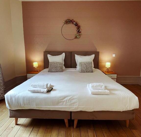 הוסטל La Maison Verneuil