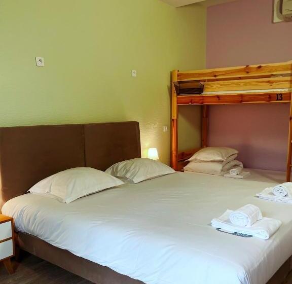 הוסטל La Maison Verneuil