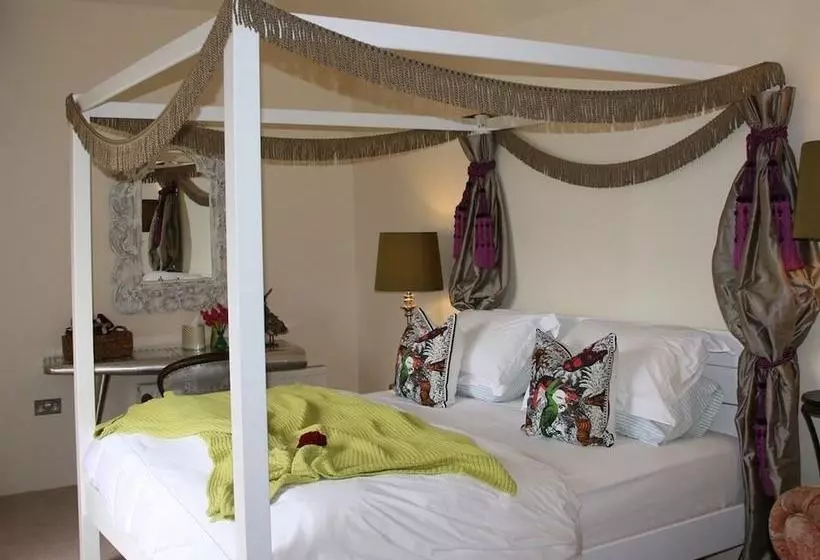 Lower Barns Boutique B&b