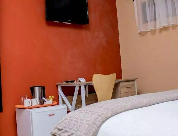 تختخواب و صبحانه Rosevilla Lodge