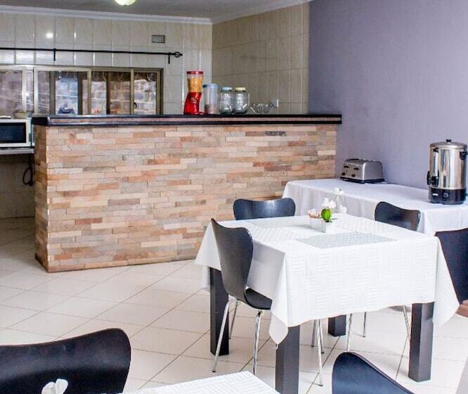 צימר Rosevilla Lodge