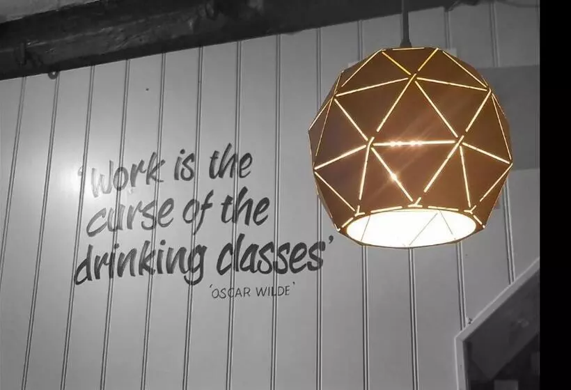 Aamiaismajoitus (B&B) The Bull