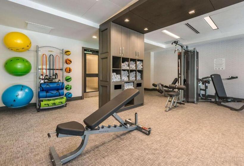 Cambria Hotel Houston Downtown Convention Center