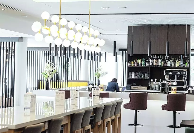 ホテル Hampton By Hilton Toulouse Airport