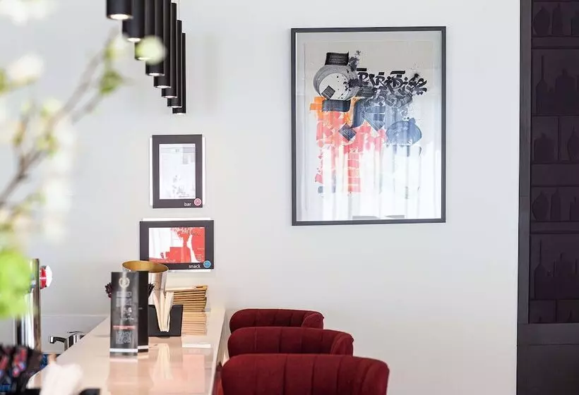 ホテル Hampton By Hilton Toulouse Airport