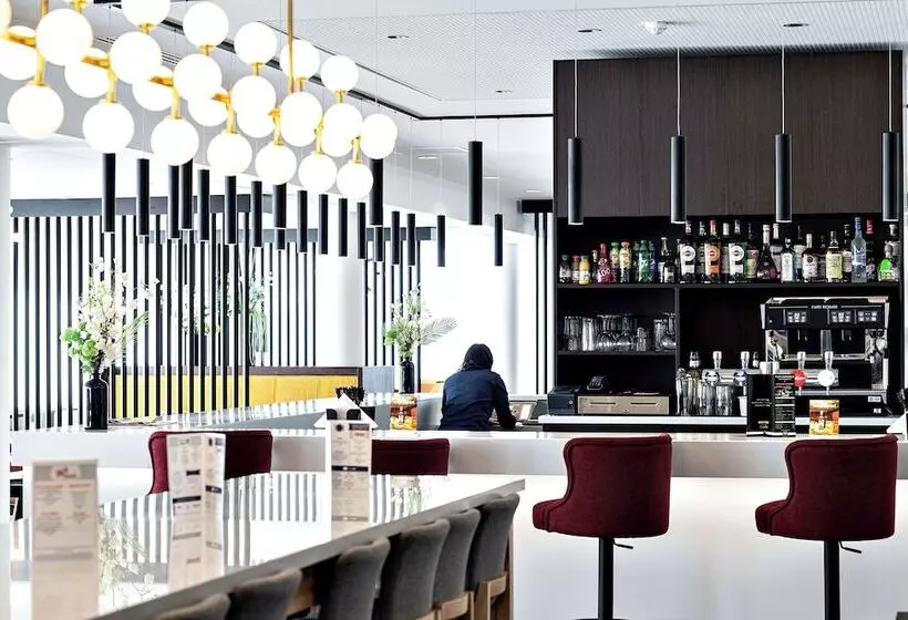 ホテル Hampton By Hilton Toulouse Airport