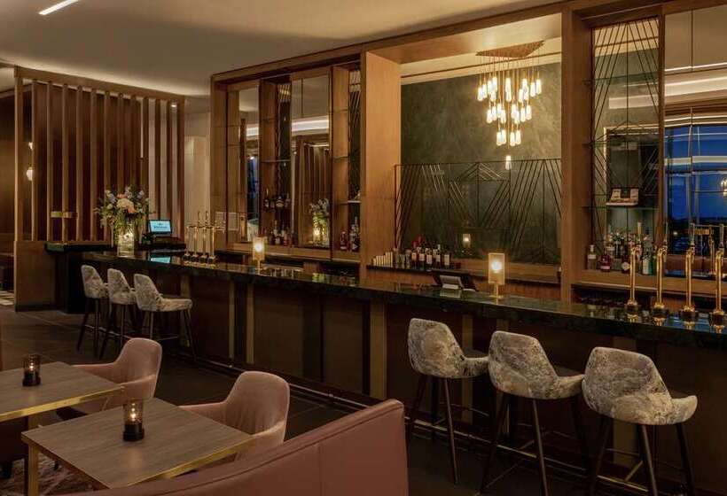 ホテル Hilton Aberdeen Teca