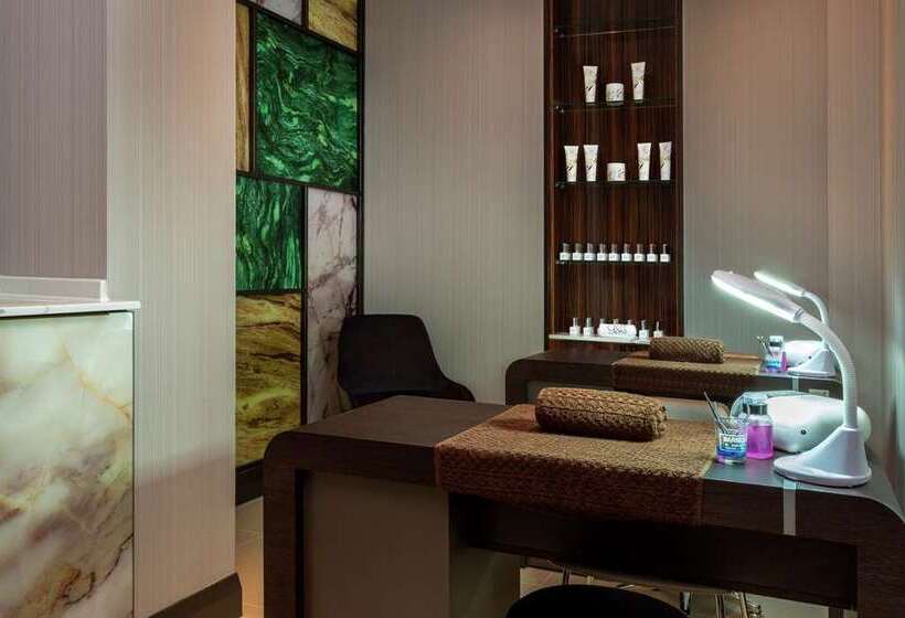 ホテル Hilton Aberdeen Teca