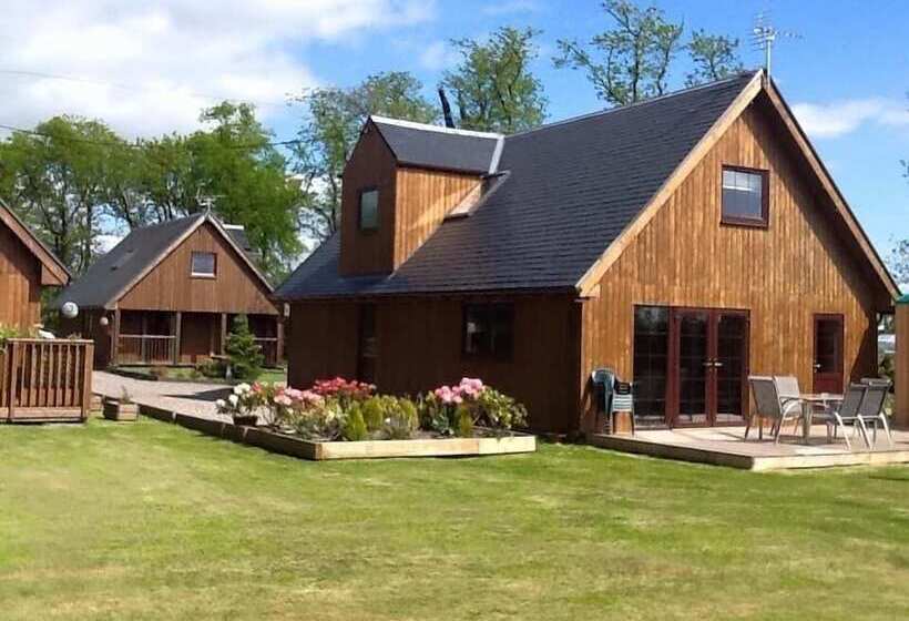 Отель La Fortuna Lodges