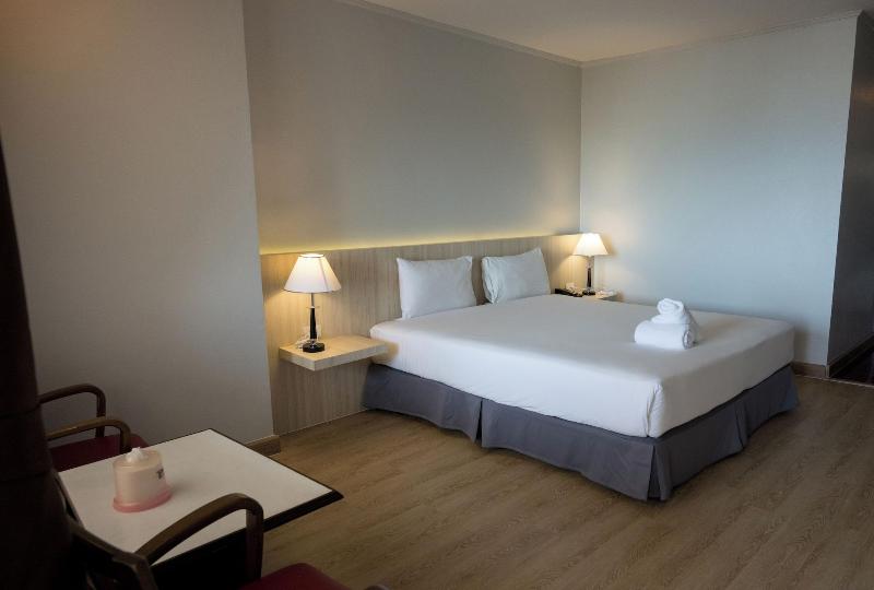 בית מלון כפרי Marine Yensabai  Pattaya