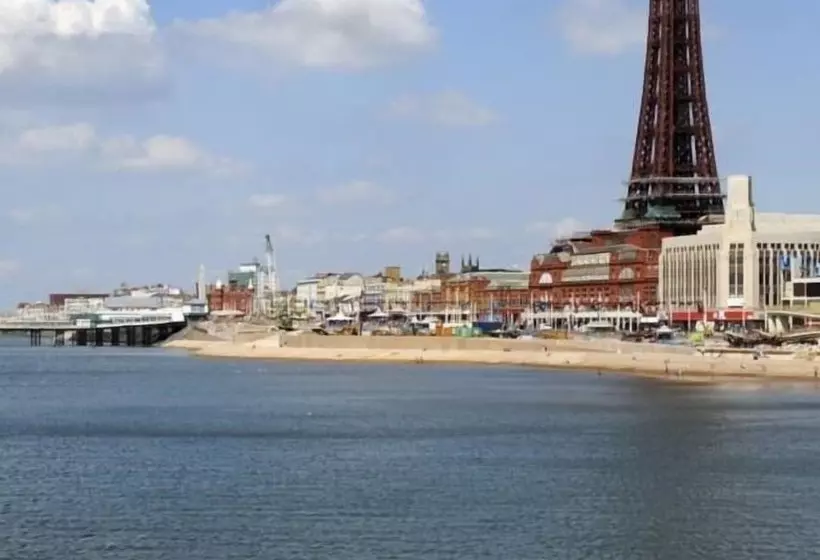 Hotelli South Beach Kings Promenade