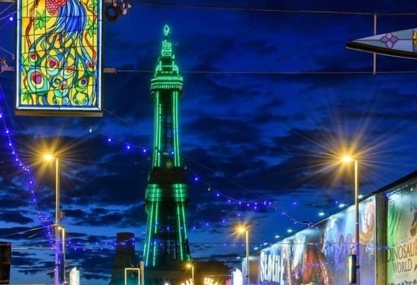 Отель South Beach Kings Promenade