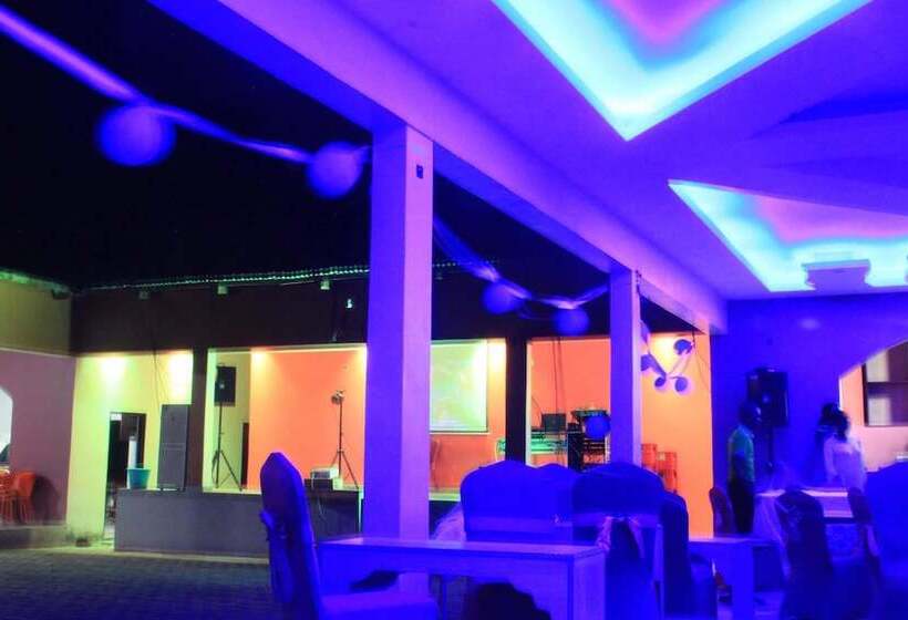 هتل Tita Tourist Resort