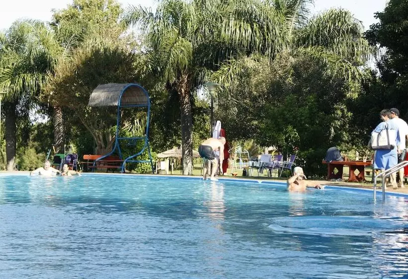 ホテル Village Termas Del Dayman