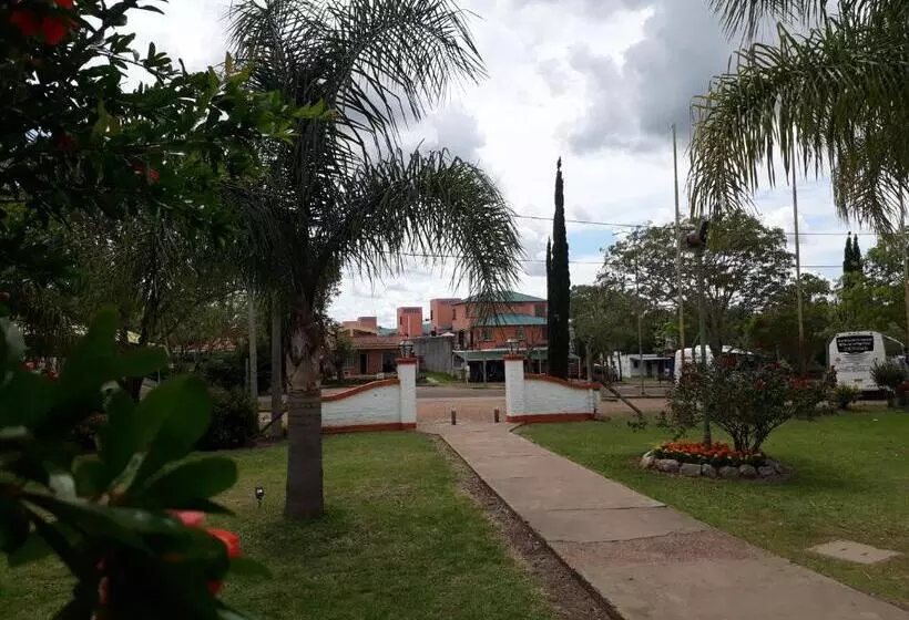 ホテル Village Termas Del Dayman