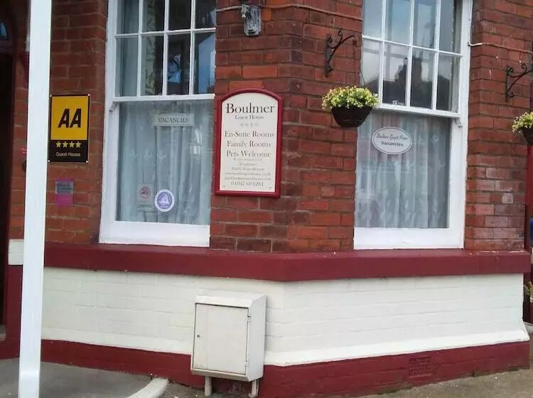 Majatalo Boulmer Guest House