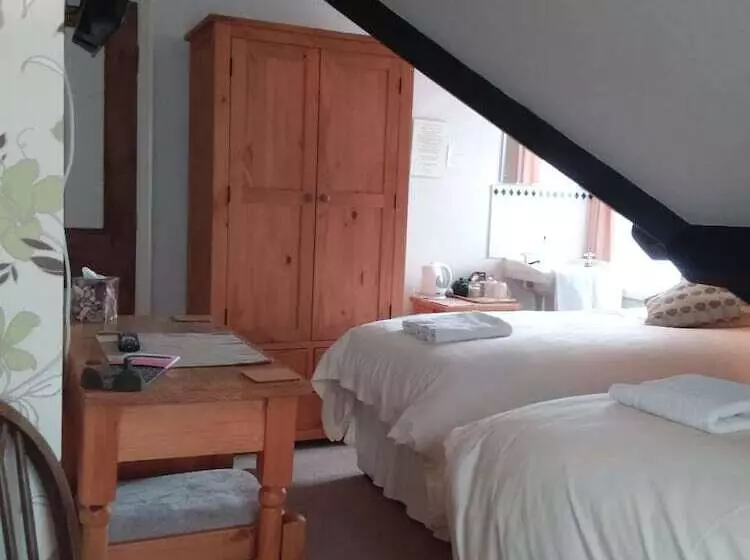 Majatalo Boulmer Guest House