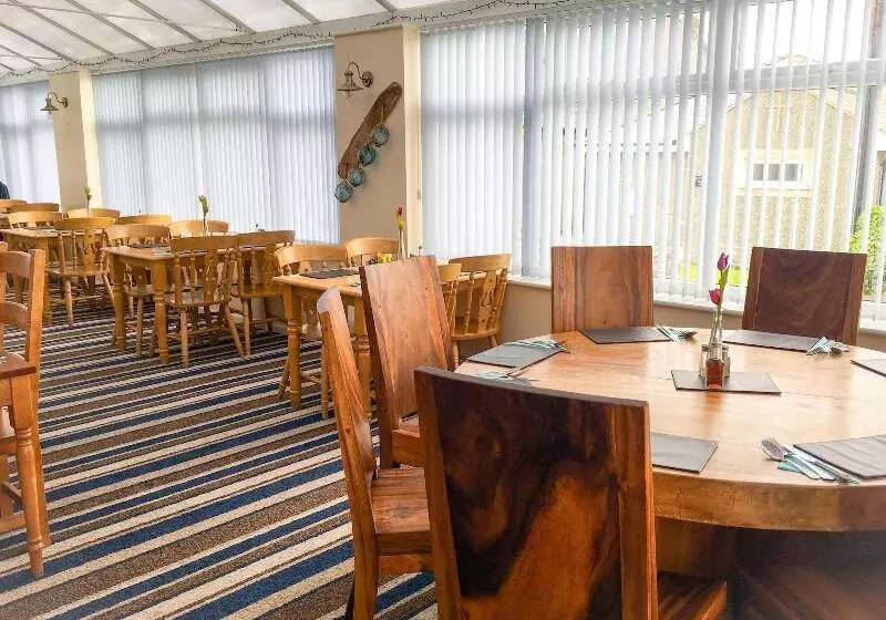 Majatalo The Beach Motel