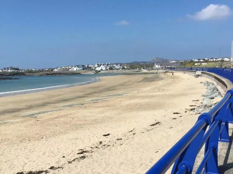 Majatalo The Beach Motel