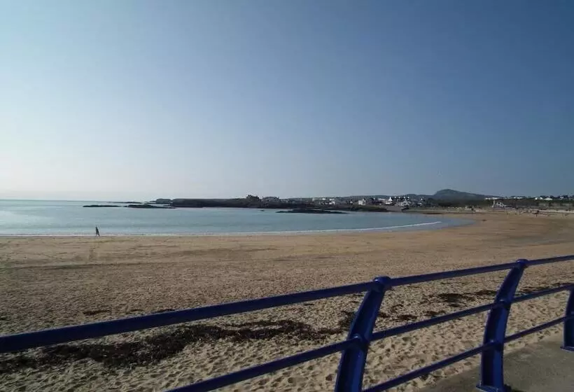 Majatalo The Beach Motel