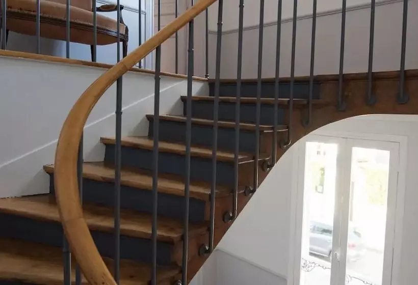 پانسیون Villa Trianon Versailles