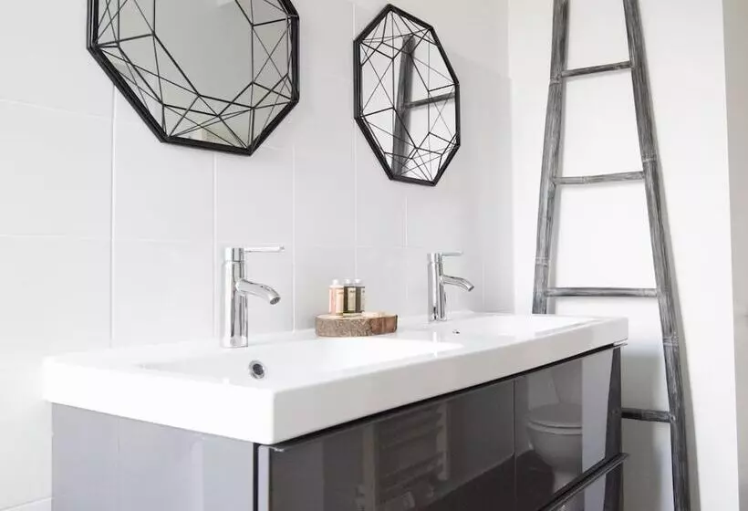 پانسیون Villa Trianon Versailles