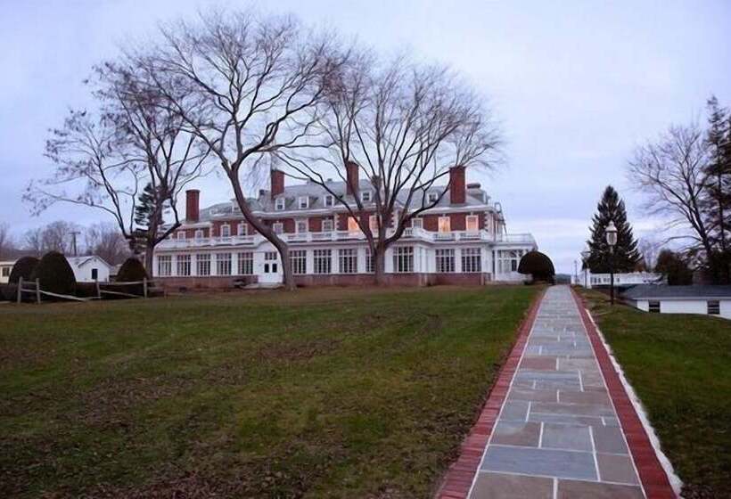 استراحتگاه Eastover Estate & Eco Village