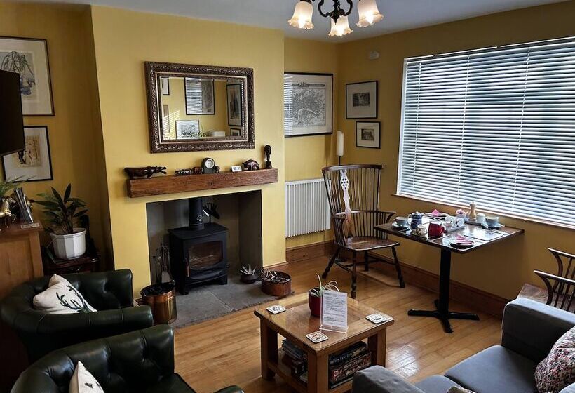 The Old Posthouse B&b