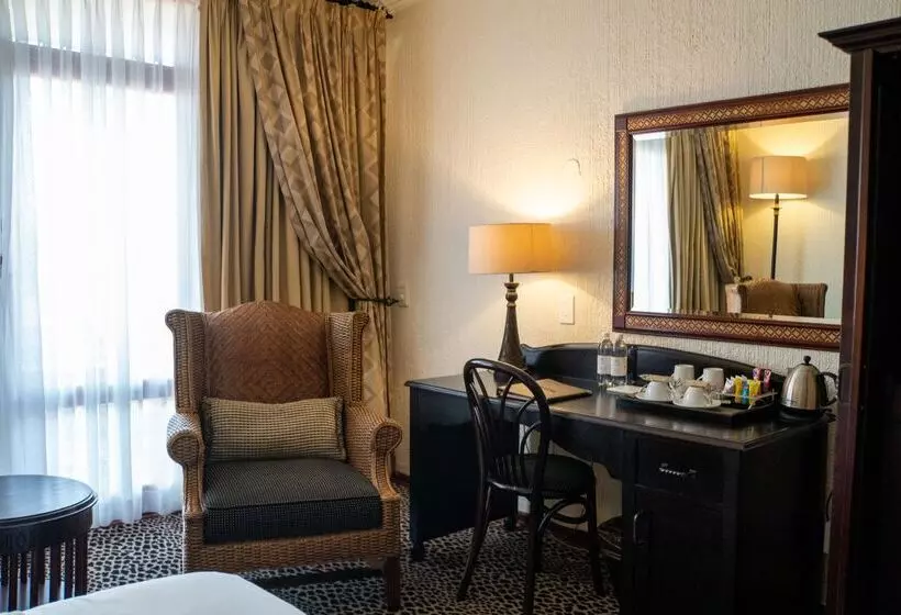 Отель Bakubung Bush Lodge