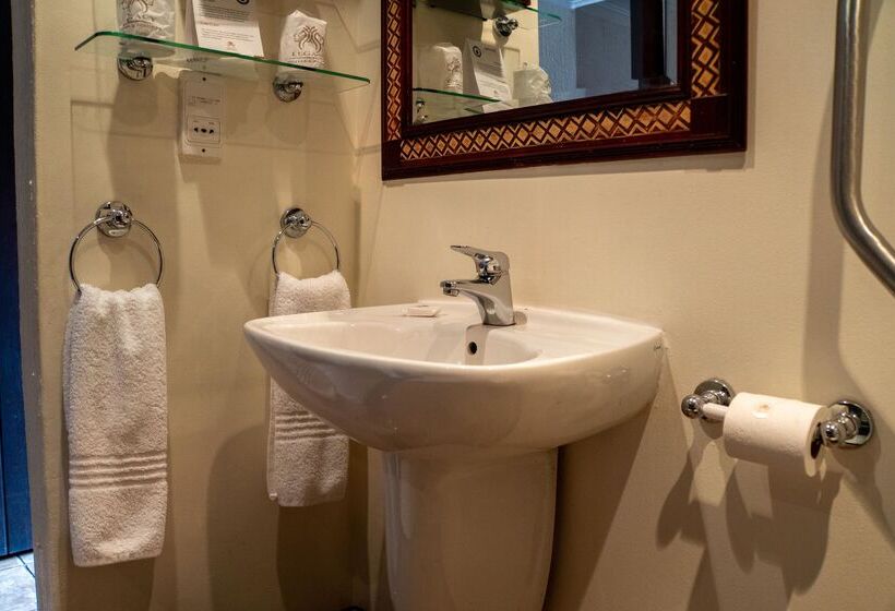 בית מלון כפרי Bakubung Bush Lodge