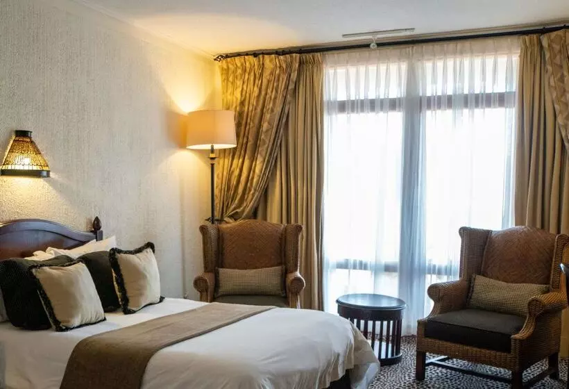 Отель Bakubung Bush Lodge