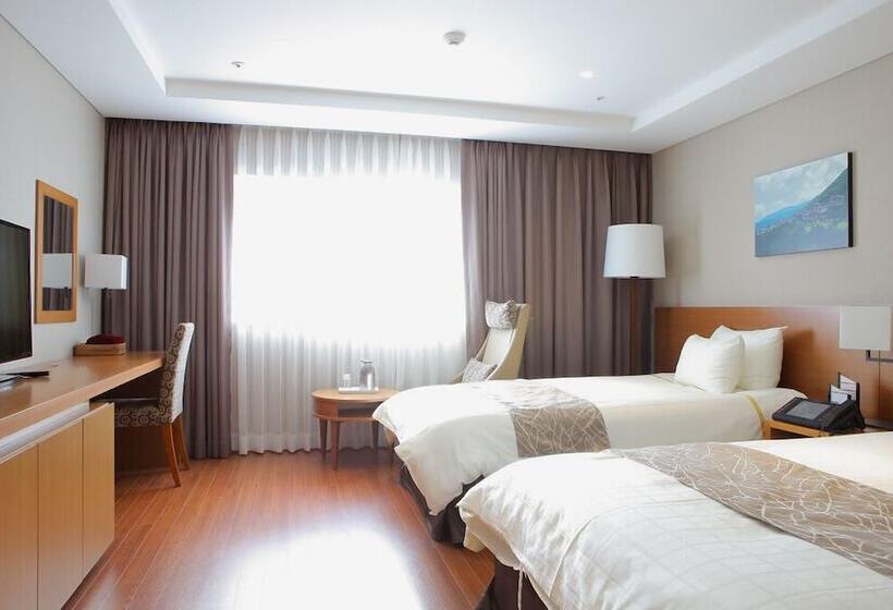 Hotel Mona Yongpyong