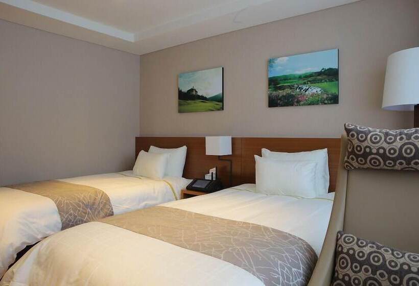 Hotel Mona Yongpyong