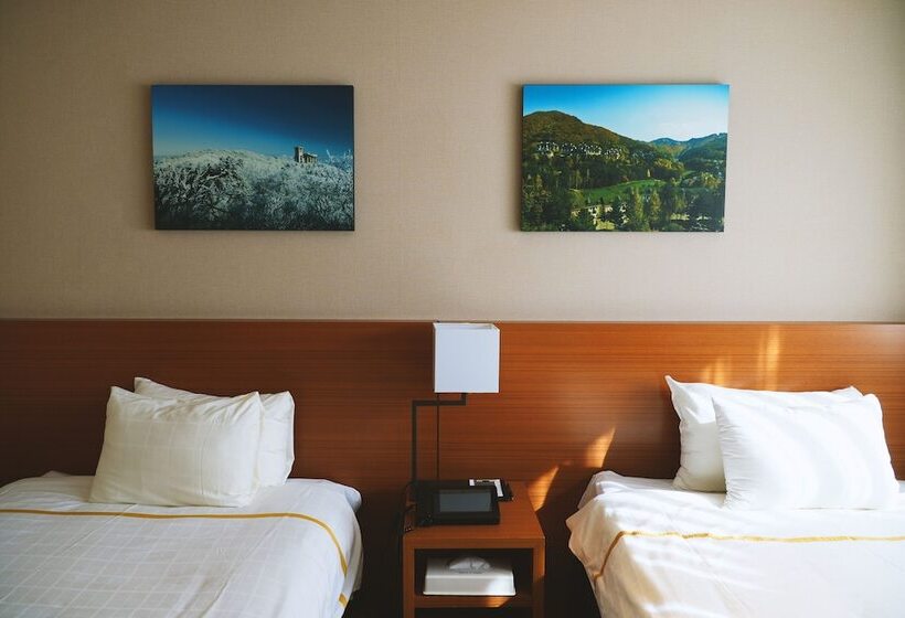 Hotel Mona Yongpyong