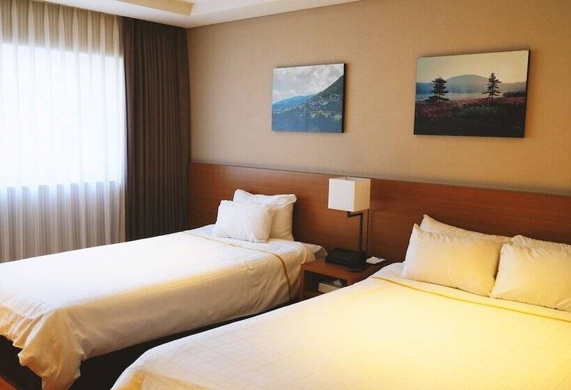 Hotel Mona Yongpyong