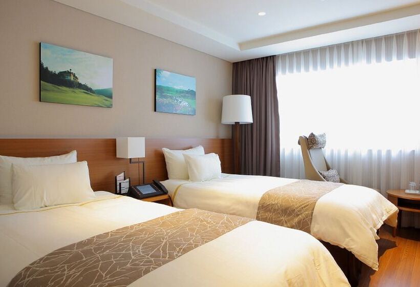 Hotel Mona Yongpyong