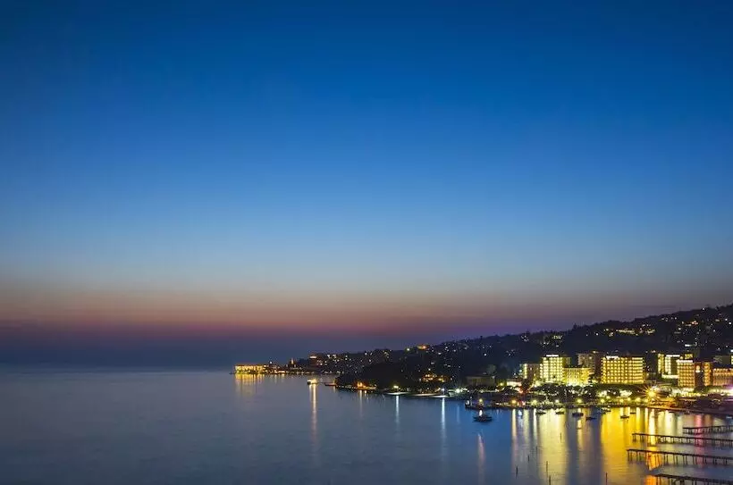 Remisens Casa Rosa Hotel Metropol Annexe