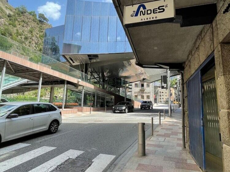 Albergue Pension Rossell